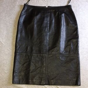 Women black leather skirt -12